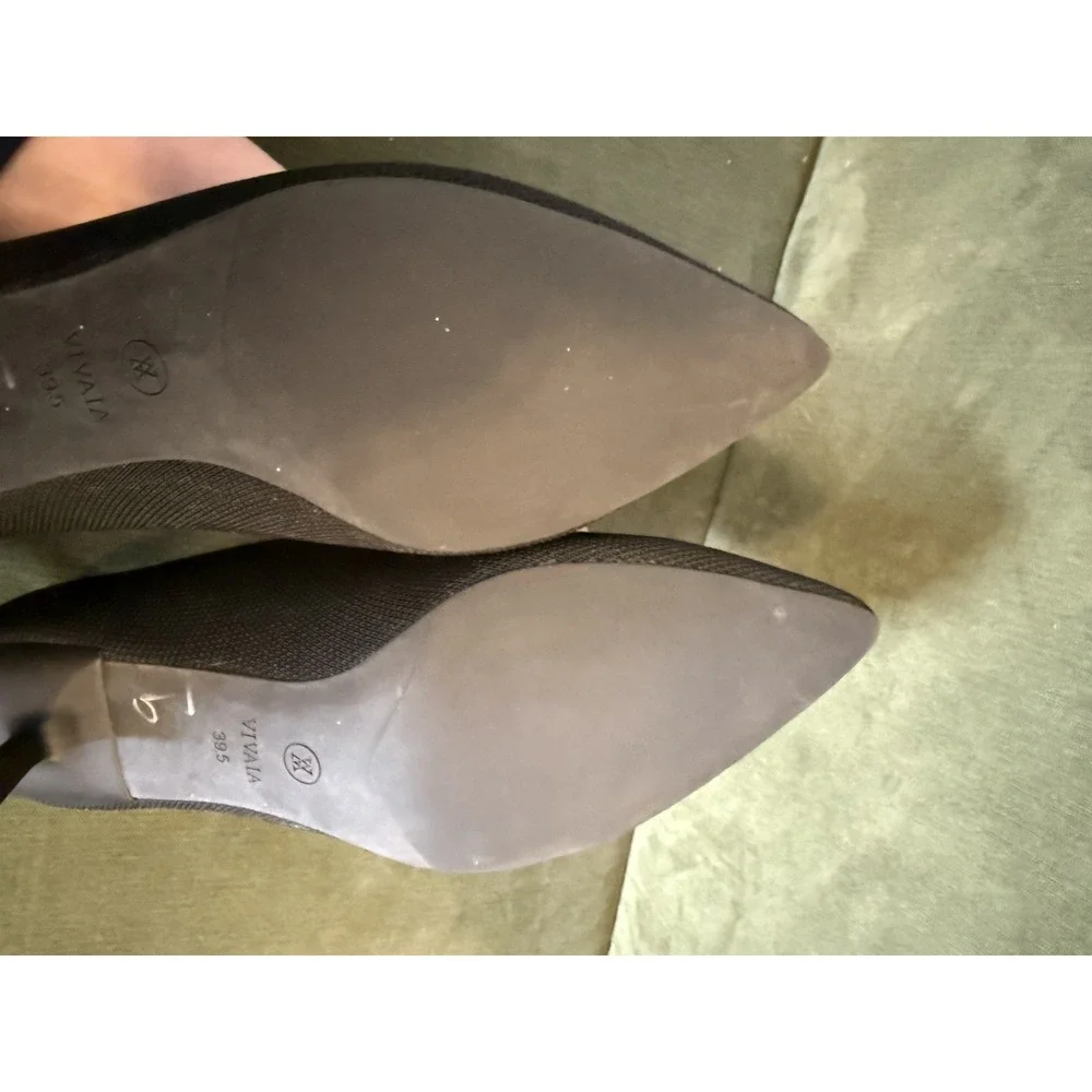 VIVAIA Black Pointed Toe Kitten Heel Pumps Women's Size 9.5 Slip On Shoes Office